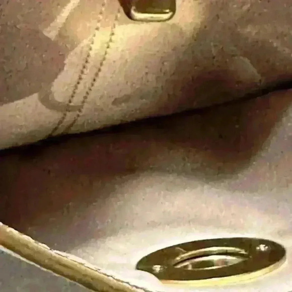 👜👛 NWOT Coach Penelope Optic Metallic Gold Signature F18478 Cream and Tan - Picture 3 of 10